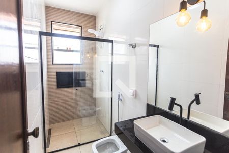 Apartamento à venda com 277m², 5 quartos e 2 vagas Apartamento à venda com 277m², 5 quartos e 2 vagasBanheiro Social 1