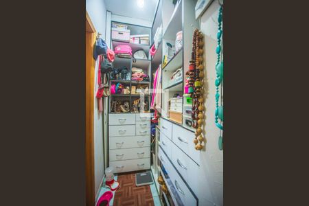 Casa à venda com 176m², 3 quartos e 2 vagasCloset