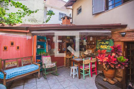 Casa à venda com 176m², 3 quartos e 2 vagasChurrasqueira