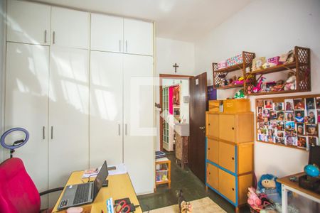 Casa à venda com 176m², 3 quartos e 2 vagasQuarto 3