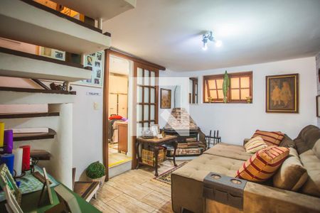 Casa à venda com 176m², 3 quartos e 2 vagasPiso inferior / Sala, Lareira