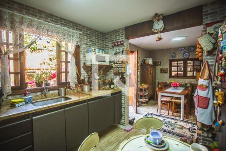 Casa à venda com 176m², 3 quartos e 2 vagasCozinha