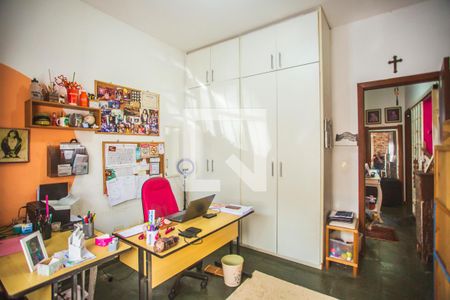 Casa à venda com 176m², 3 quartos e 2 vagasQuarto 3