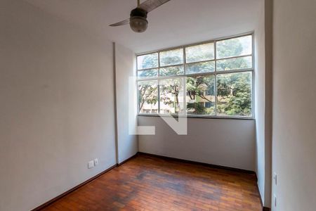 Apartamento para alugar com 120m², 3 quartos e sem vaga Apartamento para alugar com 120m², 3 quartos e sem vagaQuarto