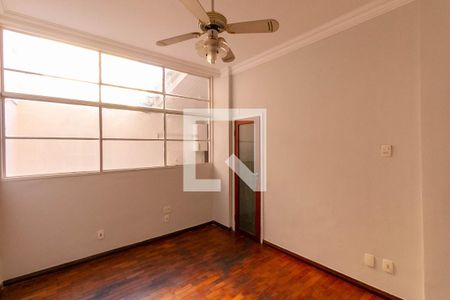 Apartamento para alugar com 120m², 3 quartos e sem vaga Apartamento para alugar com 120m², 3 quartos e sem vagaQuarto