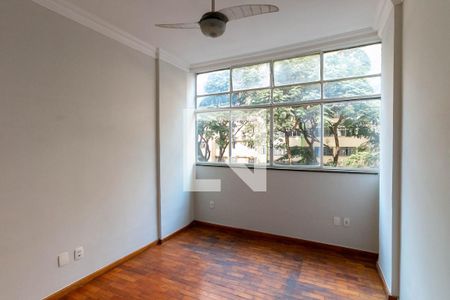 Apartamento para alugar com 120m², 3 quartos e sem vaga Apartamento para alugar com 120m², 3 quartos e sem vagaQuarto