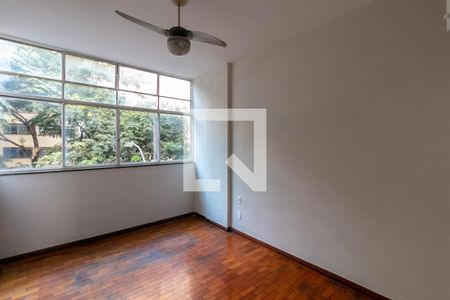 Apartamento para alugar com 120m², 3 quartos e sem vaga Apartamento para alugar com 120m², 3 quartos e sem vagaQuarto