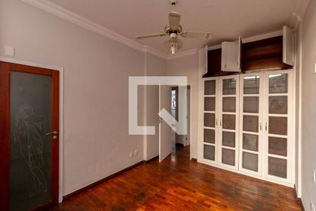 Apartamento para alugar com 120m², 3 quartos e sem vaga Apartamento para alugar com 120m², 3 quartos e sem vagaQuarto