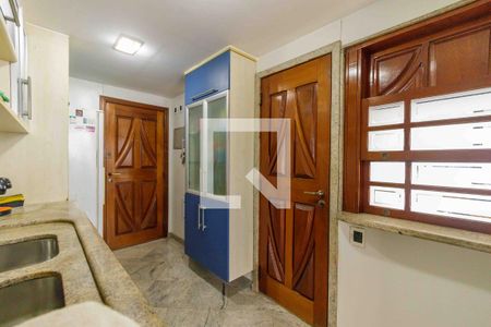 Apartamento à venda com 180m², 3 quartos e 2 vagasCozinha