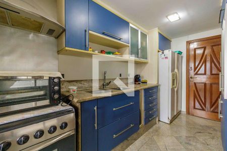 Apartamento à venda com 180m², 3 quartos e 2 vagasCozinha