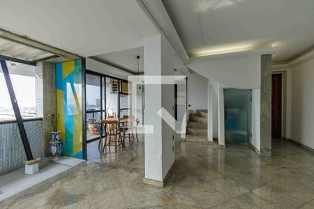 Apartamento à venda com 180m², 3 quartos e 2 vagasSala
