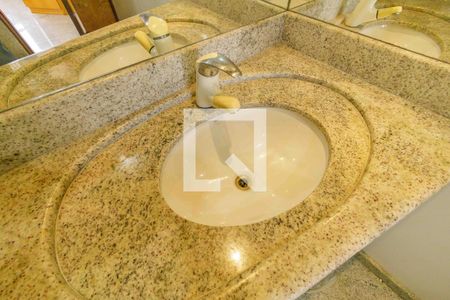 Apartamento à venda com 180m², 3 quartos e 2 vagasBanheiro da Suíte