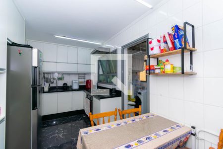 Apartamento à venda com 107m², 3 quartos e 2 vagasCozinha