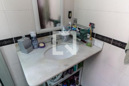 Apartamento à venda com 74m², 3 quartos e 1 vaga Apartamento à venda com 74m², 3 quartos e 1 vagaBanheiro