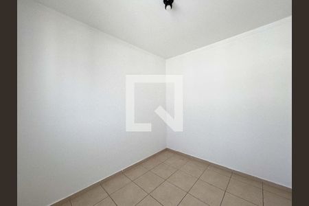 Quarto 2 de apartamento para alugar com 2 quartos, 47m² em Califórnia, Belo Horizonte