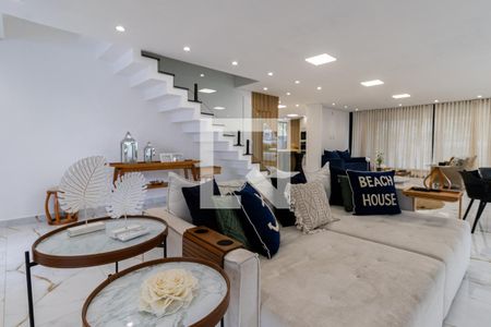 Sala de casa para alugar com 5 quartos, 450m² em Jardim Acapulco, Guarujá