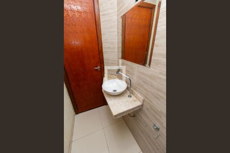 Casa à venda com 96m², 3 quartos e 2 vagasBanheiro 3