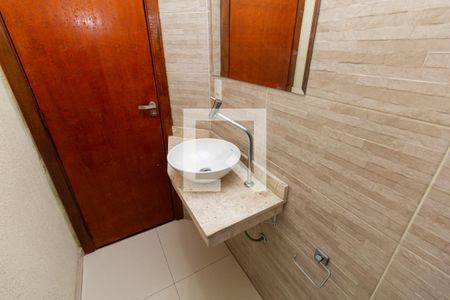 Casa à venda com 96m², 3 quartos e 2 vagasBanheiro 3