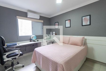 Casa à venda com 137m², 2 quartos e 2 vagas Casa à venda com 137m², 2 quartos e 2 vagasQuarto Suíte 2