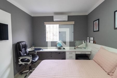 Casa à venda com 137m², 2 quartos e 2 vagas Casa à venda com 137m², 2 quartos e 2 vagasQuarto Suíte 2