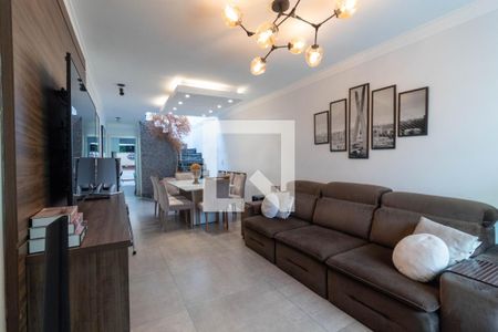 Casa à venda com 137m², 2 quartos e 2 vagas Casa à venda com 137m², 2 quartos e 2 vagasSala