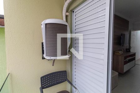 Casa à venda com 137m², 2 quartos e 2 vagas Casa à venda com 137m², 2 quartos e 2 vagasVaranda