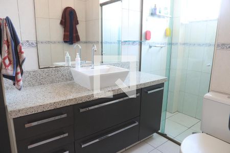 Apartamento à venda com 68m², 2 quartos e 2 vagasBanheiro Social