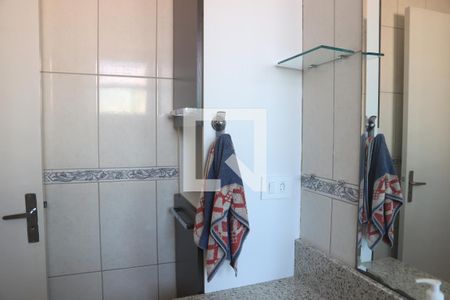 Apartamento à venda com 68m², 2 quartos e 2 vagasBanheiro Social
