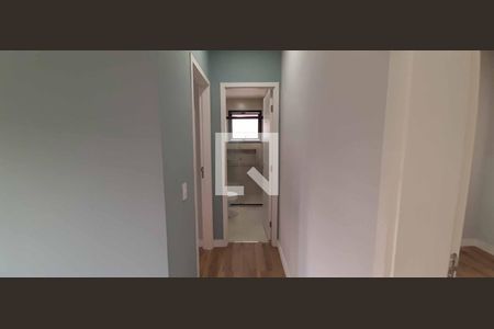 Corredor de apartamento para alugar com 2 quartos, 78m² em Continental, Osasco