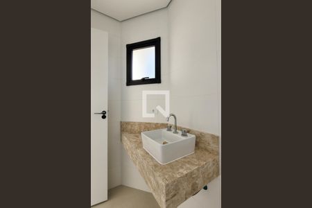 Apartamento à venda com 70m², 2 quartos e 2 vagasBanheiro da suíte