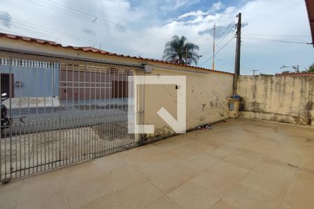 Casa para alugar com 120m², 2 quartos e 3 vagas Casa para alugar com 120m², 2 quartos e 3 vagasQuintal - Garagem