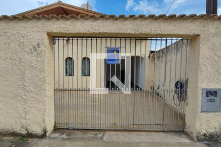 Casa para alugar com 120m², 2 quartos e 3 vagas Casa para alugar com 120m², 2 quartos e 3 vagasPLACA INSTALADA NA FACHADA