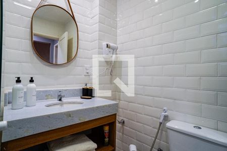 Banheiro de apartamento à venda com 1 quarto, 50m² em Centro, Niterói
