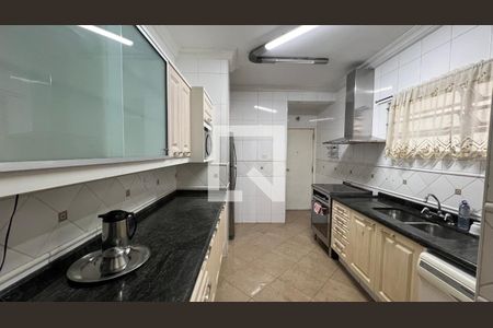 Cozinha de apartamento para alugar com 3 quartos, 157m² em Cerqueira César, São Paulo