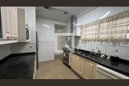 Cozinha de apartamento para alugar com 3 quartos, 157m² em Cerqueira César, São Paulo