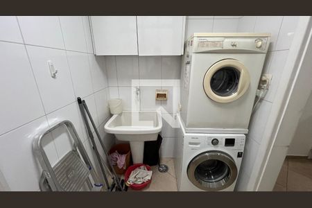Área de Serviço de apartamento para alugar com 3 quartos, 157m² em Cerqueira César, São Paulo