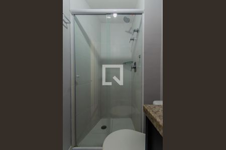 Banheiro de kitnet/studio para alugar com 1 quarto, 26m² em Sé, São Paulo