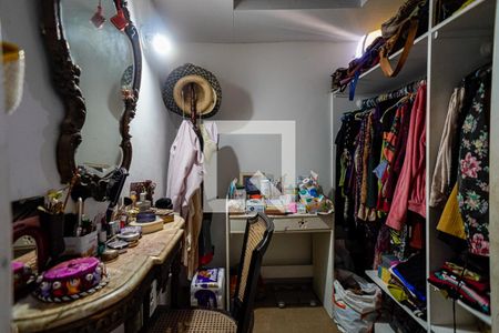 Casa de condomínio à venda com 450m², 4 quartos e 2 vagasCloset Quarto 3