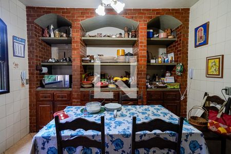 Casa de condomínio à venda com 450m², 4 quartos e 2 vagasCozinha