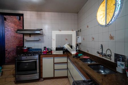 Casa de condomínio à venda com 450m², 4 quartos e 2 vagasCozinha