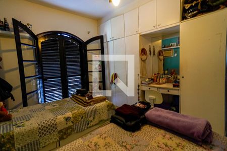 Quarto 1 de casa de condomínio à venda com 4 quartos, 450m² em Santa Rosa, Niterói