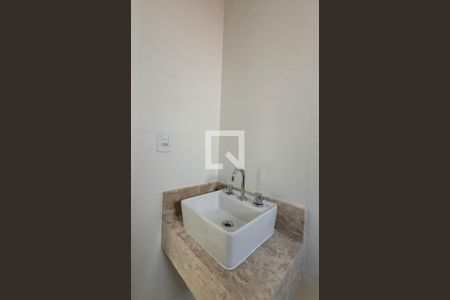 Apartamento à venda com 100m², 2 quartos e 2 vagasBanheiro social 