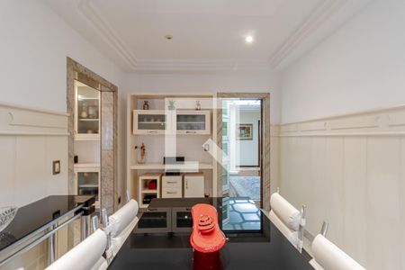 Apartamento à venda com 300m², 4 quartos e 4 vagasCopa