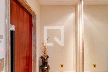 Apartamento à venda com 300m², 4 quartos e 4 vagasEntrada