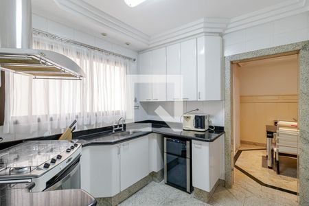 Apartamento à venda com 300m², 4 quartos e 4 vagasCozinha