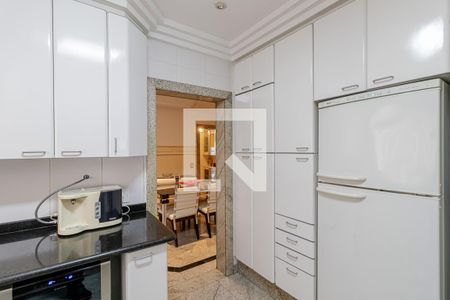 Apartamento à venda com 300m², 4 quartos e 4 vagasCozinha