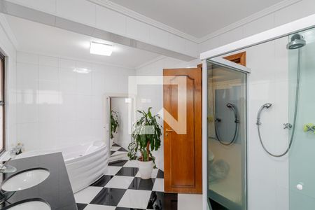 Apartamento à venda com 300m², 4 quartos e 4 vagasBanheiro da Suíte 1