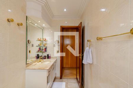 Apartamento à venda com 300m², 4 quartos e 4 vagasBanheiro da Suíte 2