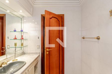 Apartamento à venda com 300m², 4 quartos e 4 vagasBanheiro da Suíte 4