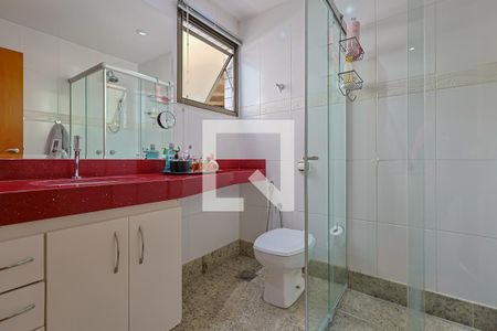 Apartamento à venda com 221m², 4 quartos e 4 vagasBanheiro 2